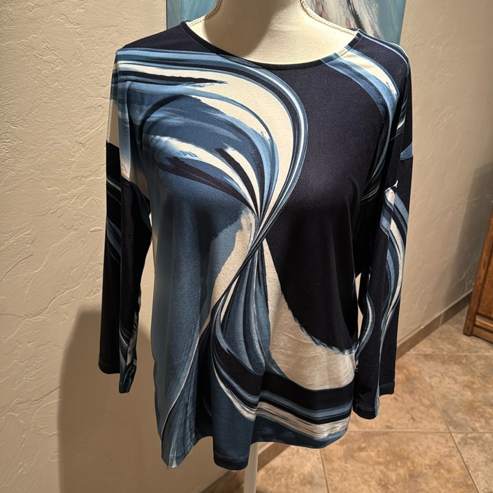 Weekends by Chicos navy swirl size 1